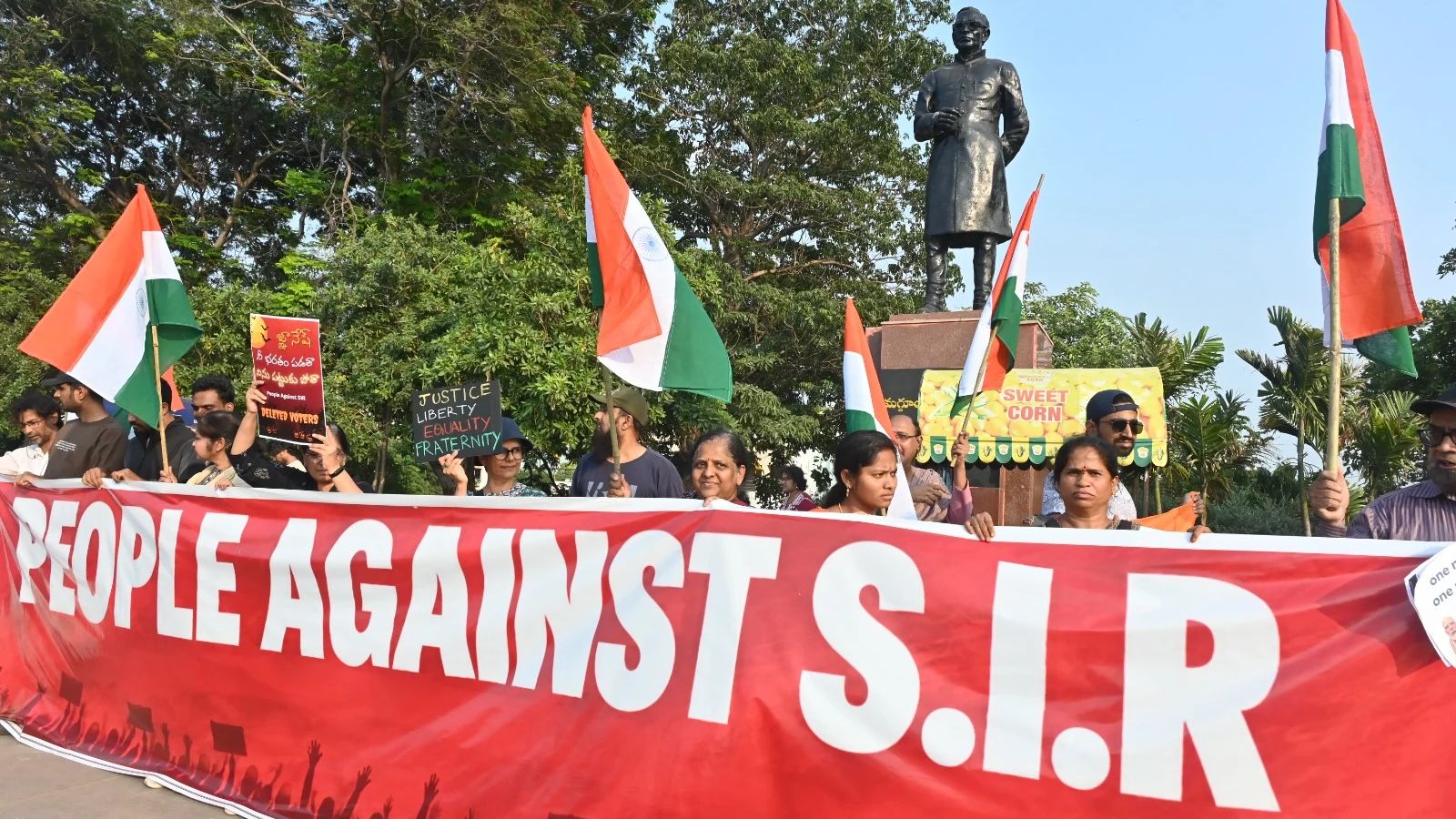 ‘Vote bachao, desh bachao’: Hundreds form human chain against EC, SIR in Hyderabad