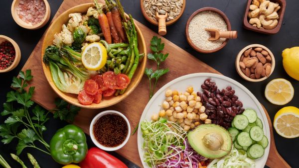 A well-planned vegan diet can support muscle strength and physical performance when it provides adequate calories, protein and essential micronutrients.