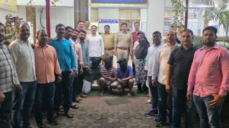 Mumbai businessman extortion case, Mumbai businessman extortion, income tax scam, income tax fraud, income tax Mumbai businessman extortion case, Mumbai news, Maharashtra news, Indian express, current affairs
