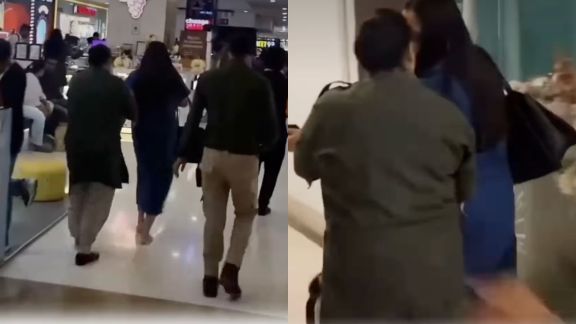 Woman stealing Noida mall video