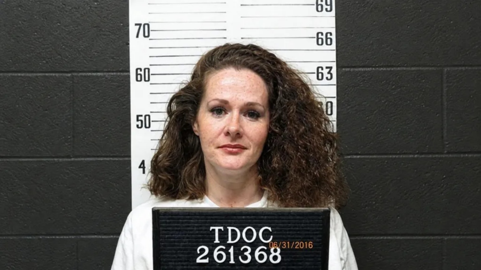 Christa Pike survives Tennessee execution for 1995 schoolmate murder, taken to hospital