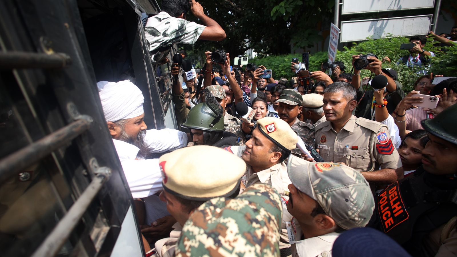 Delhi High Court Bar Association condemns detention of lawyers, ‘excessive’ use of force by cops