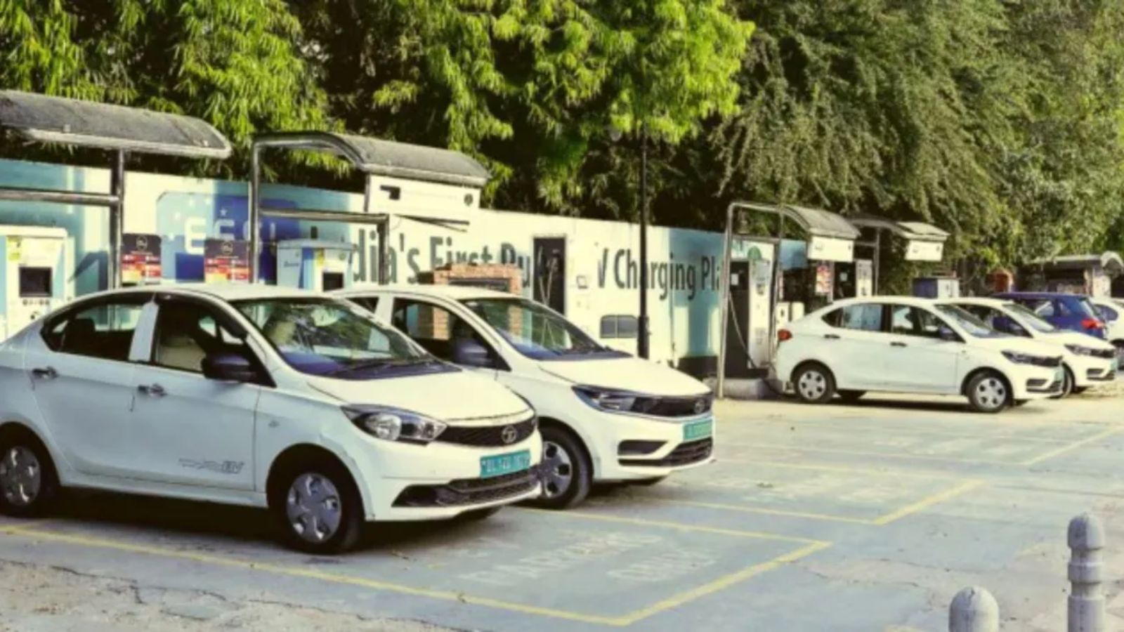 Gujarat Updates Vehicle Procurement Policy with New Categories and Electric Vehicles