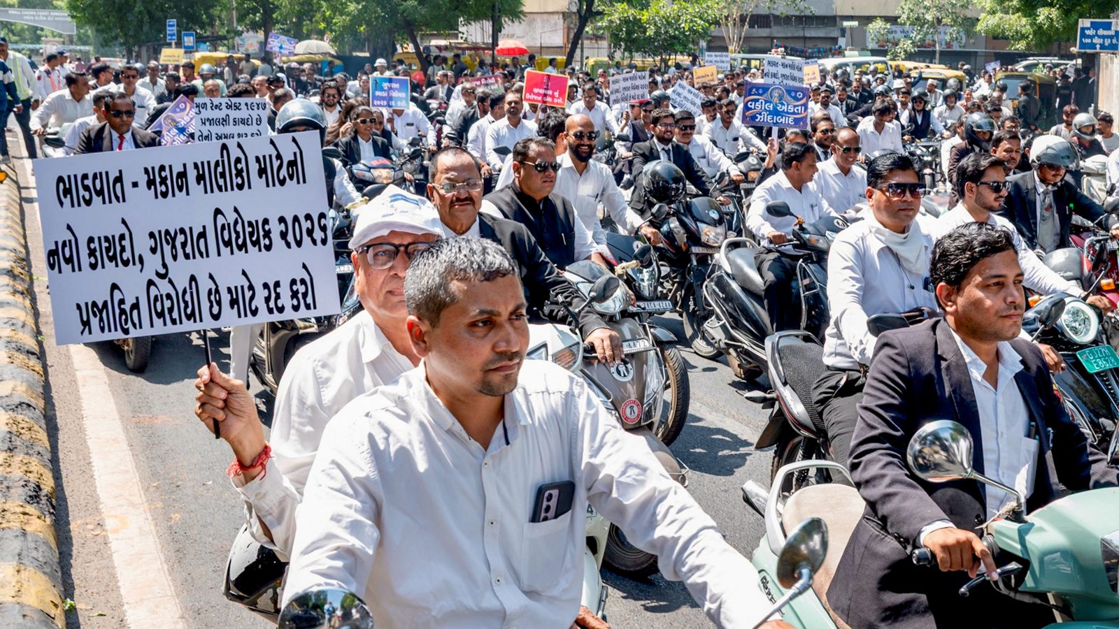 Gujarat courts at standstill as lawyers protest proposed Rent Bill – national Gujarat courts at standstill as lawyers protest proposed Rent Bill – national