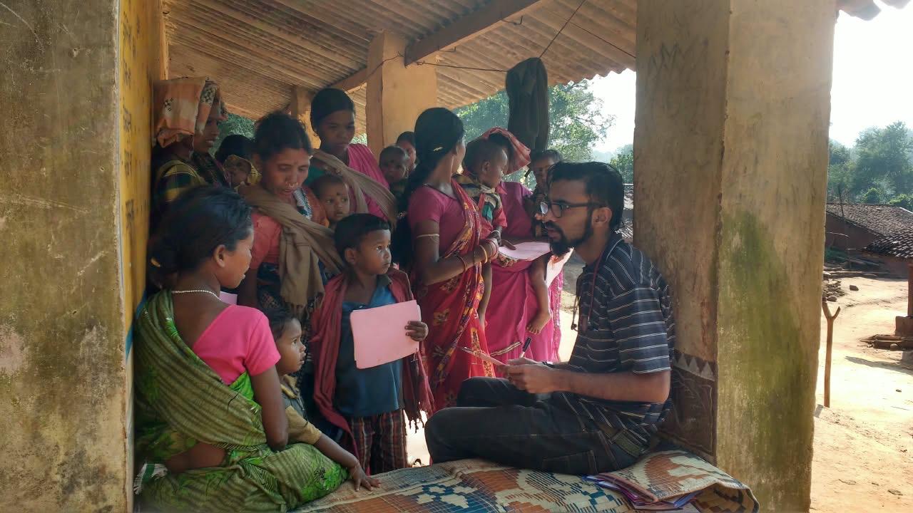 Doctor moved to Odisha to treat Adivasis, Adivasis, Odisha Adivasis, Odisha Adivasis Doctor treatment, Odisha Adivasis Doctor, Randall Sequeira, Kalahandi, Indian express news, current affairs