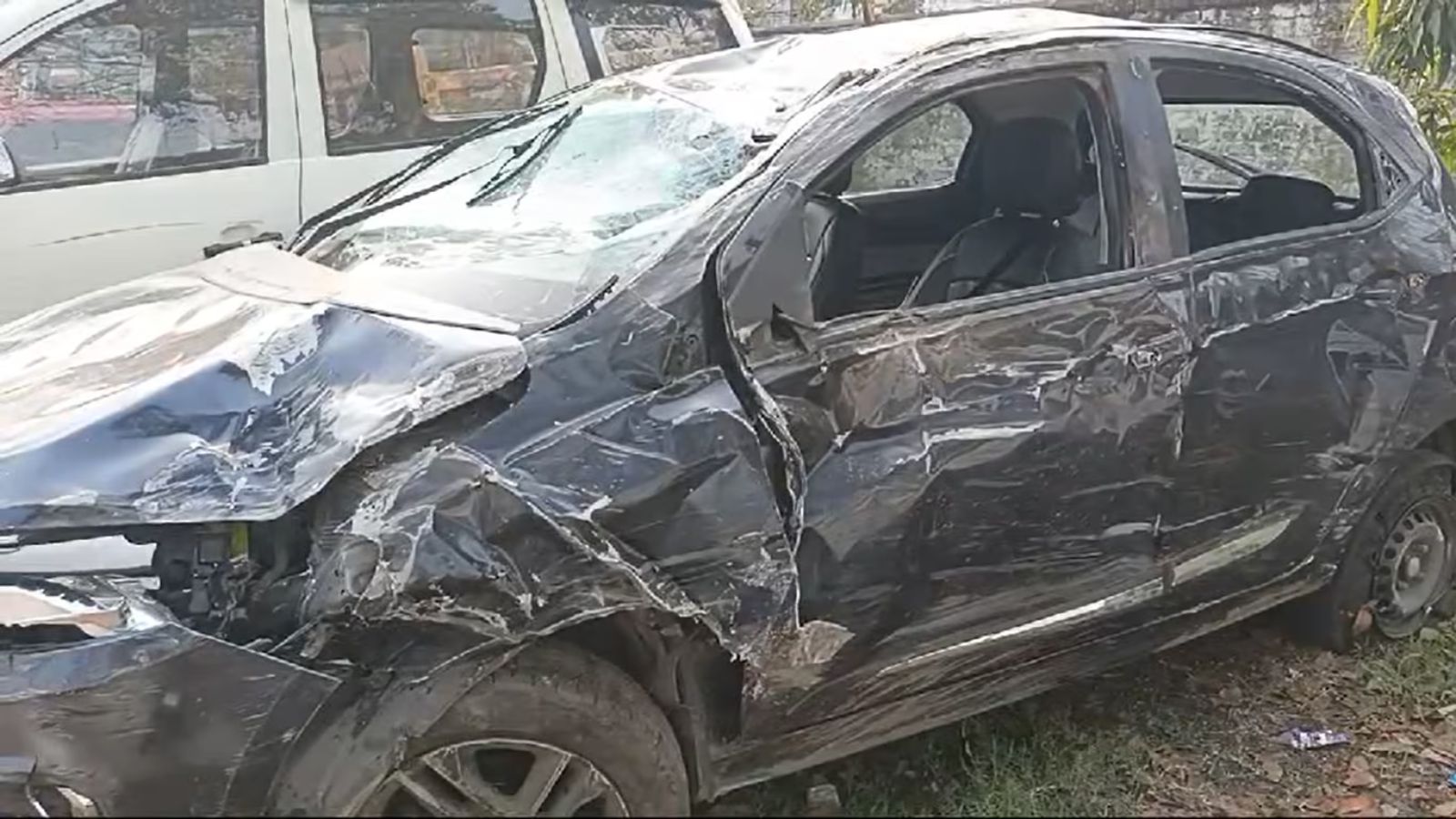India News Live Updates, 18 October 2026: 5 killed as car crashes into bus in Maharashtra’s Beed