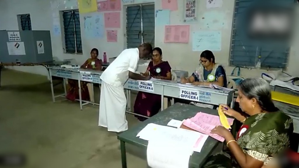 Polling commences for byelection to Madurantakam Assembly constituency has begun in Tamil Nadu