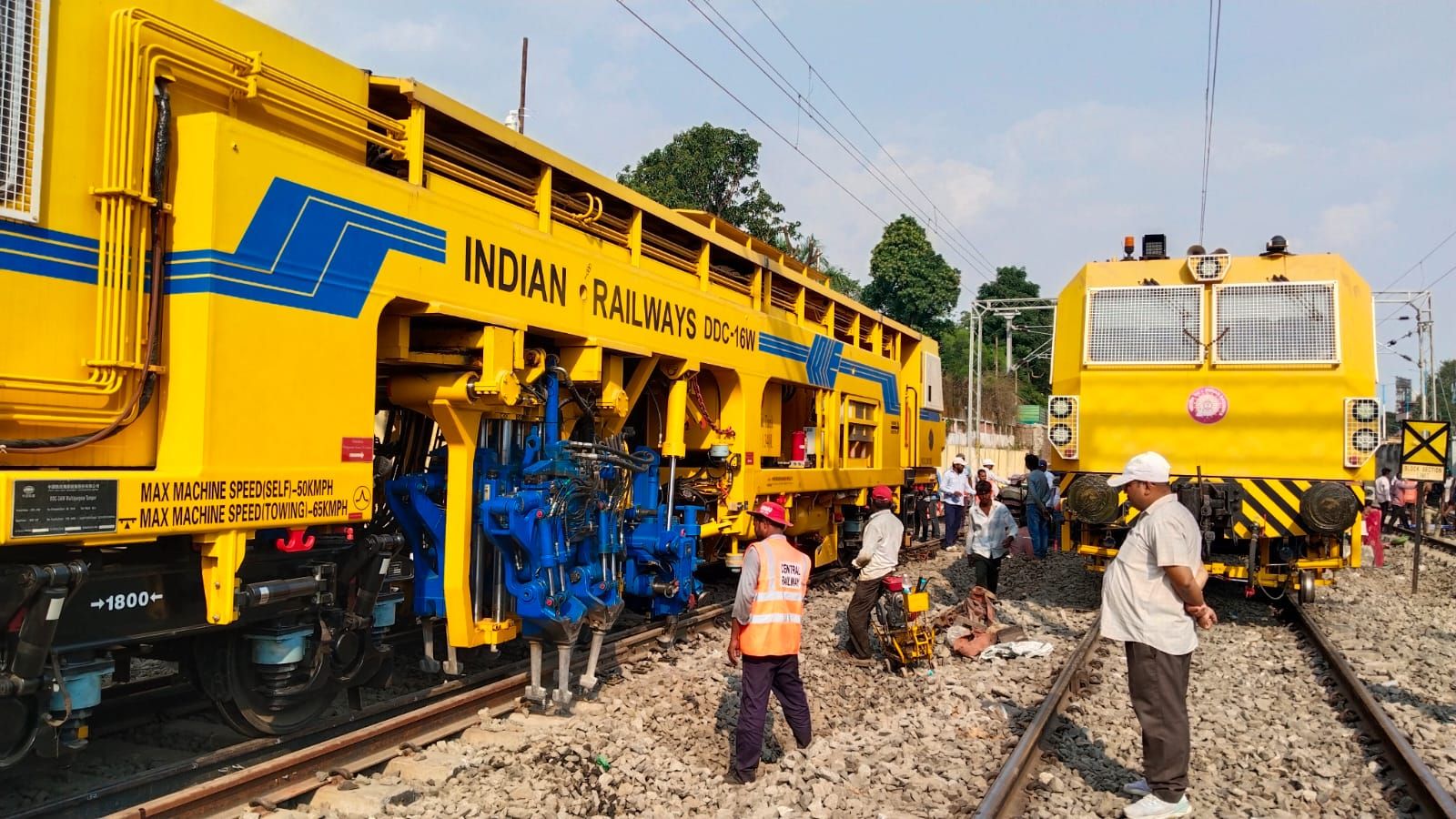 Ghorpuri-Hadapsar 3rd line commissioned, train operations to improve on Pune-Daund rail route – national Ghorpuri-Hadapsar 3rd line commissioned, train operations to improve on Pune-Daund rail route – national